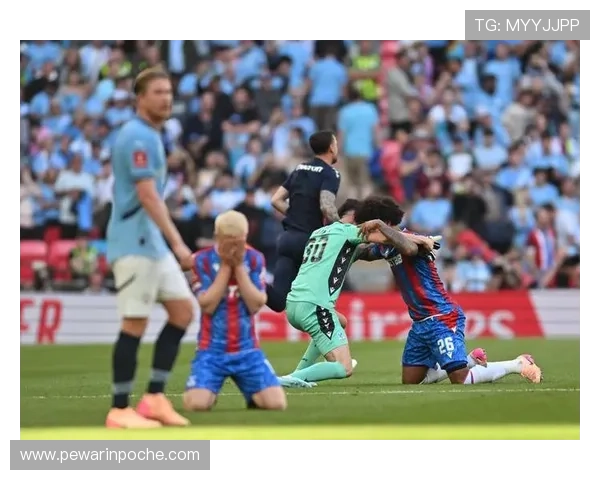 十比一胜曼城创足总杯队史纪录